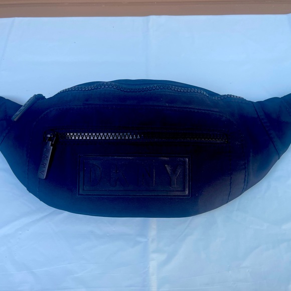 DKNY New with tags Funny bag black - Picture 2 of 9